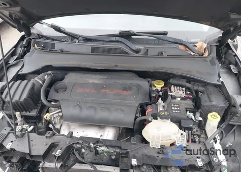 2018 Jeep Compass Latitude 4X4 from USA, damaged, VIN 3C4NJDBB6JT142625